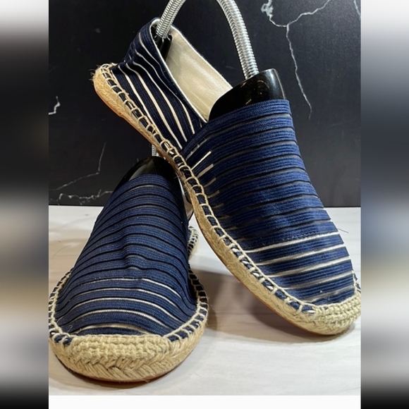 Navy & White Canvas Slip On Flat Shoes Size 8 - Picture 1 of 8